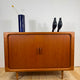 Sideboard Dyrlund in teak con ante a scomparsa, Danimarca 1960