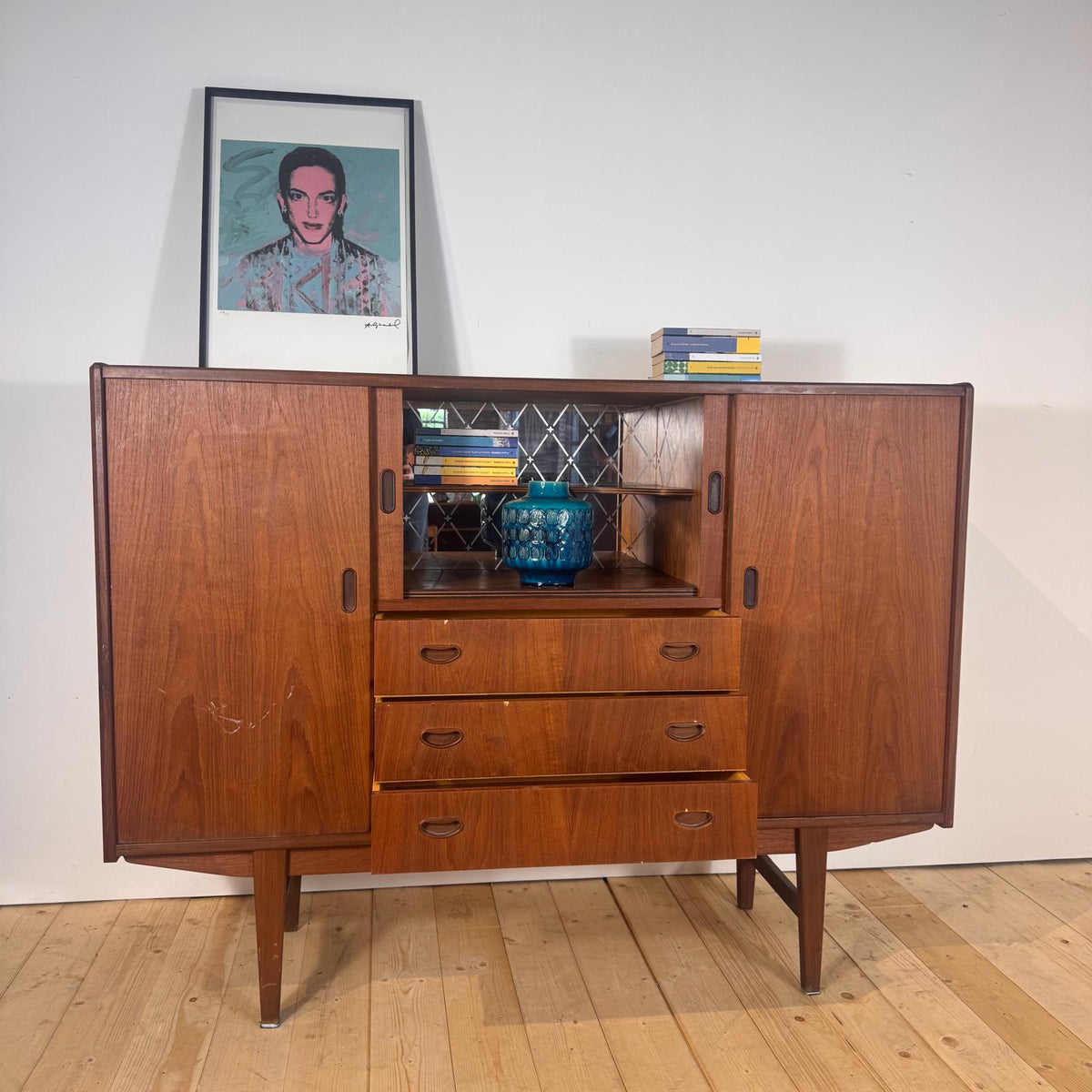 Sideboard danese alta in teak, anni '60