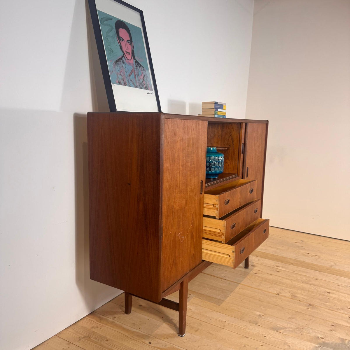 Sideboard danese alta in teak, anni '60