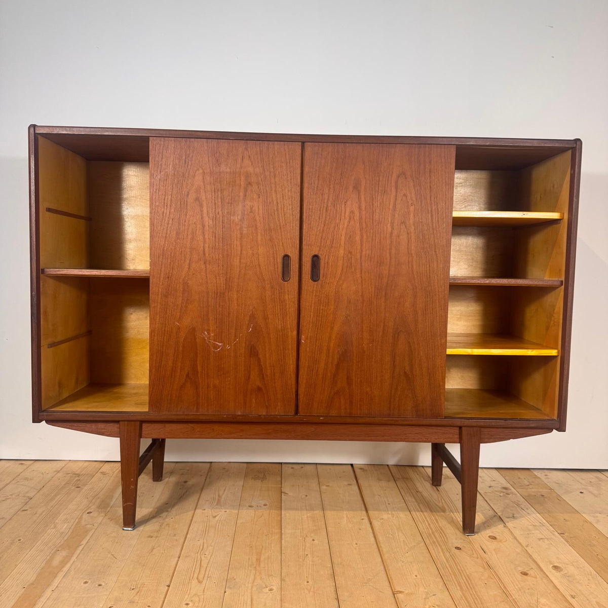Sideboard danese alta in teak, anni '60