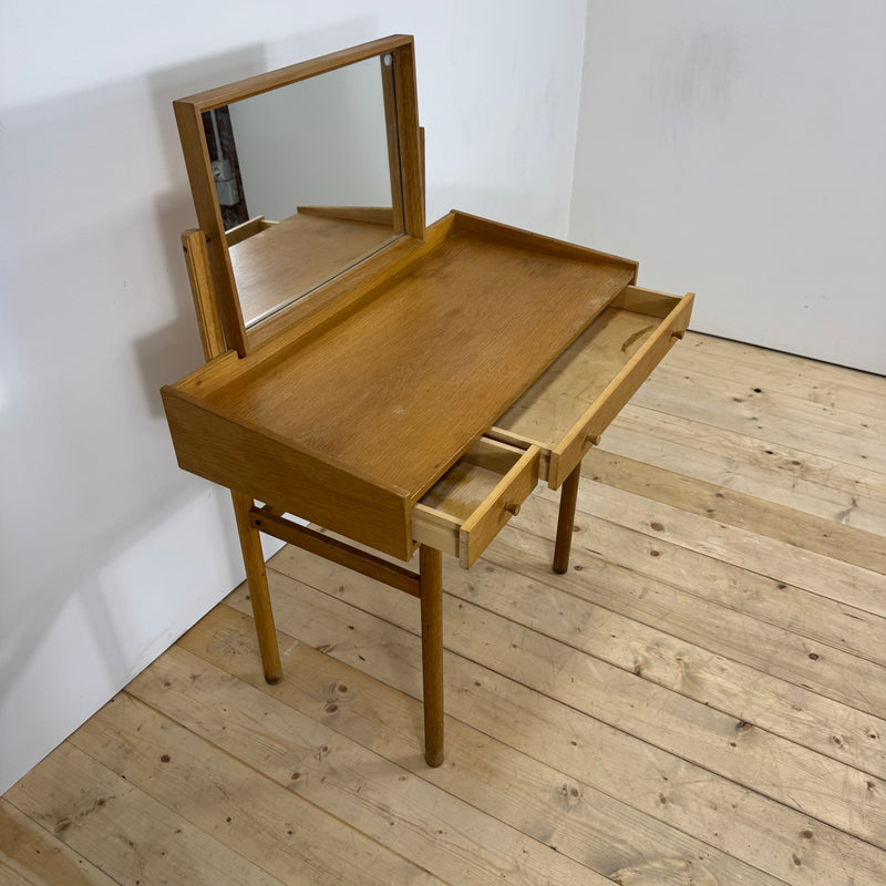 Toeletta / Vanity Table in rovere con specchio, Danimarca 1960
