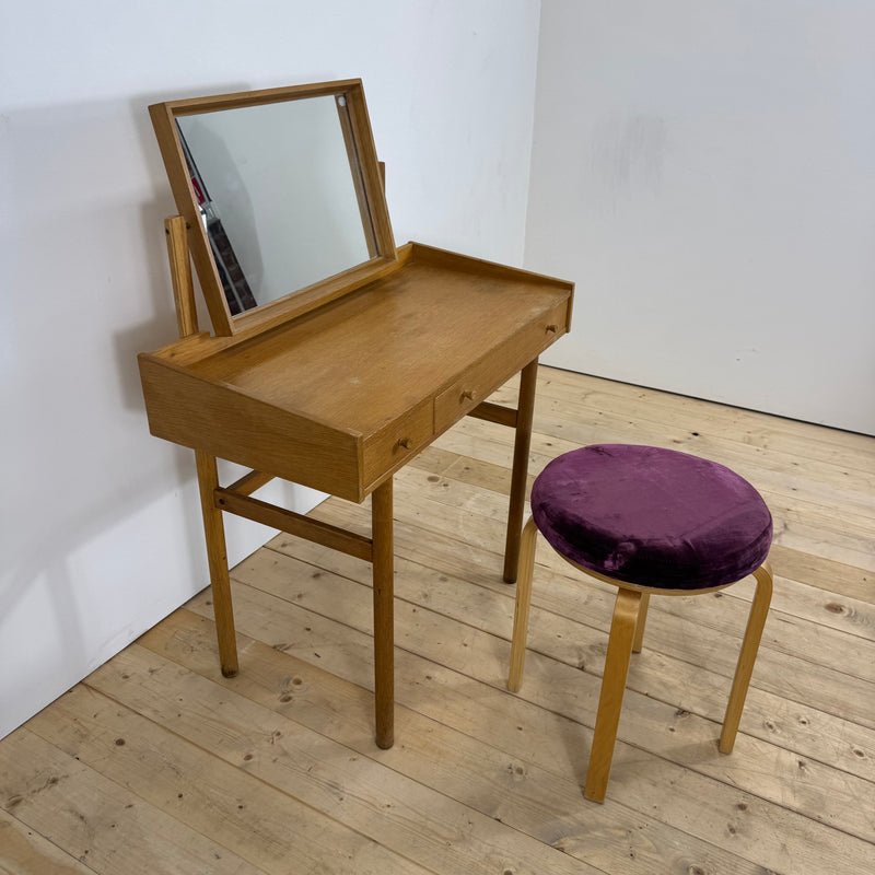 Toeletta / Vanity Table in rovere con specchio, Danimarca 1960