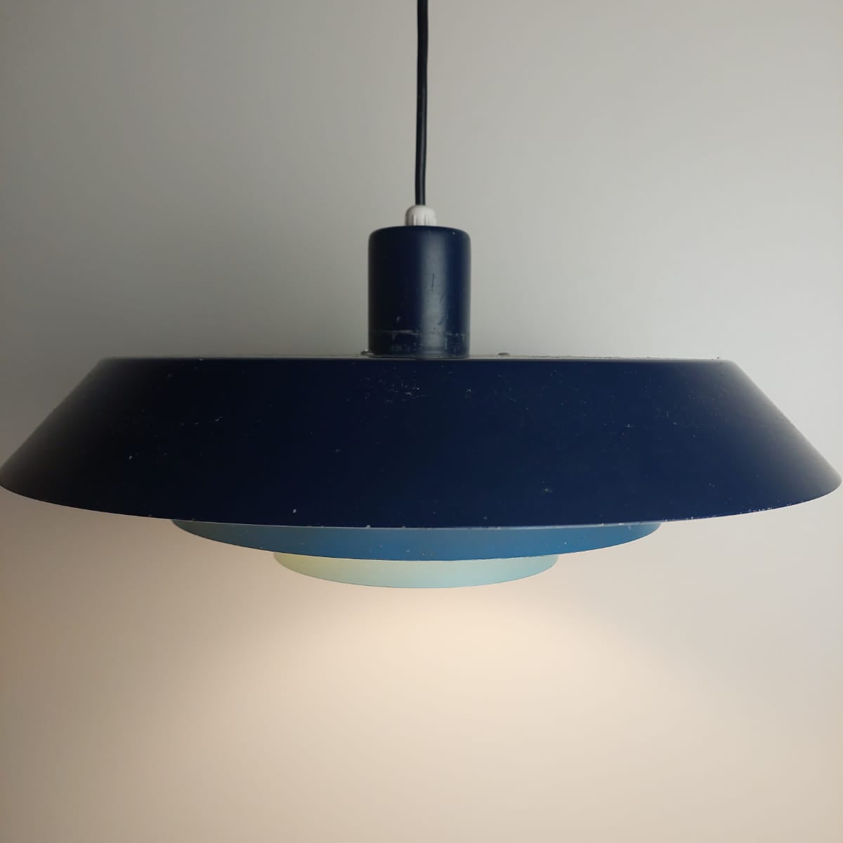 Troika” in metallo blu, Bent Karlby per Lyfa, Danimarca 1960
