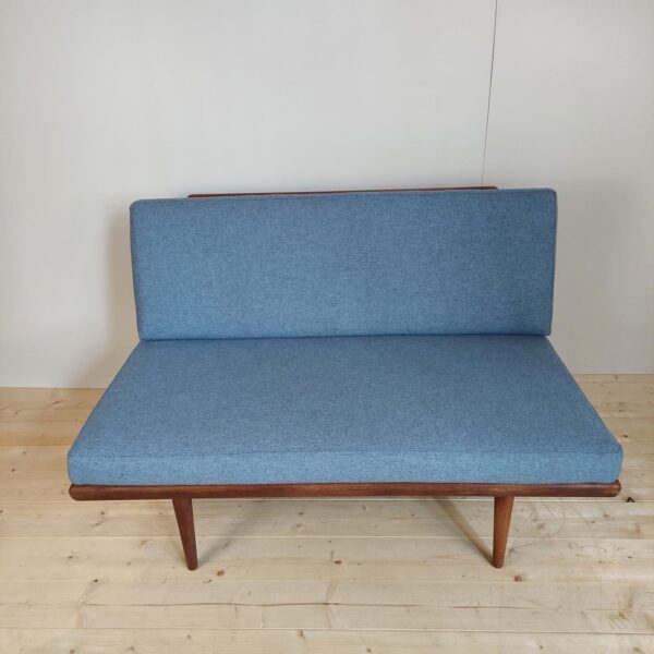 Divano Minerva di Peter Hvidt per France and son 1960