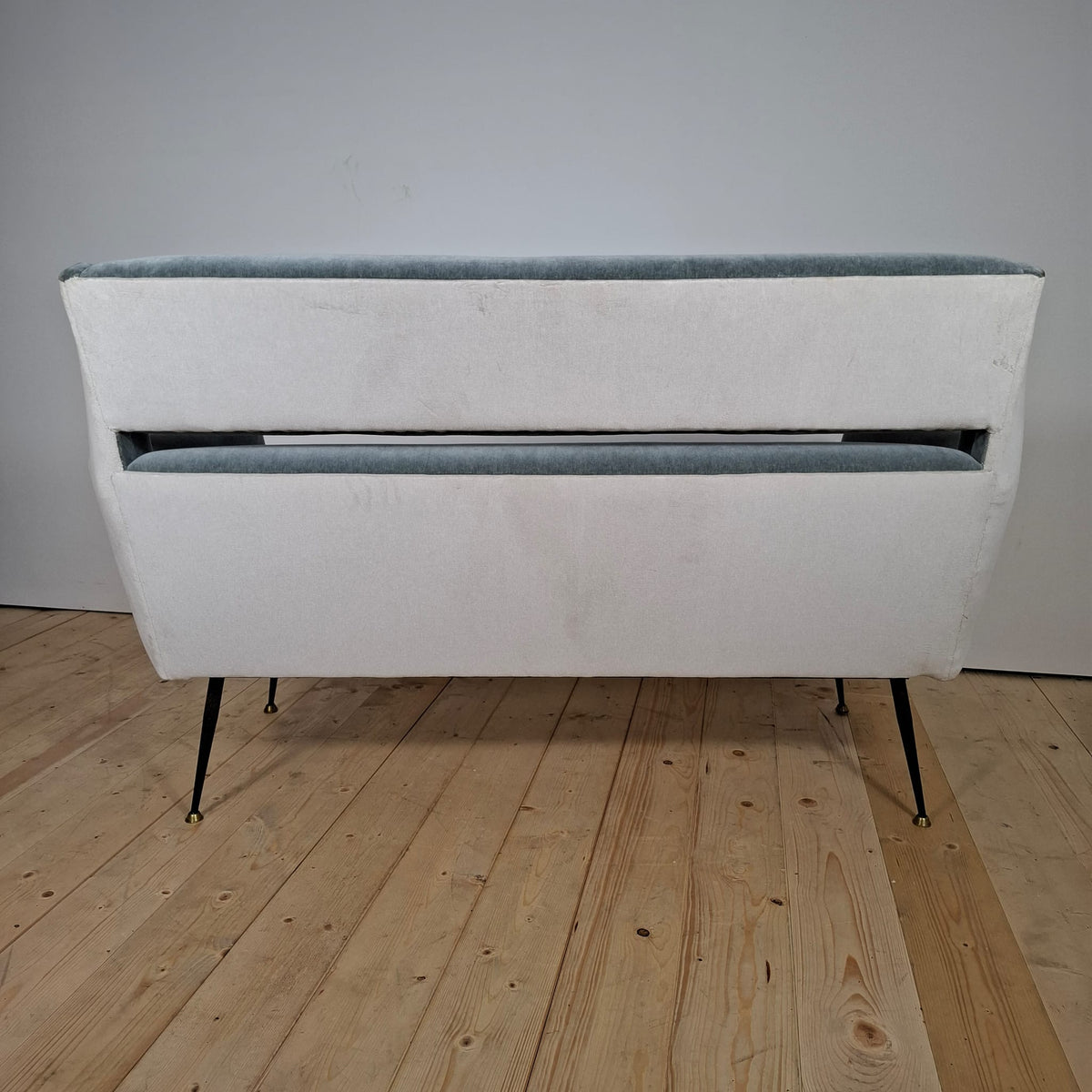 Divano Due Posti Minotti per Gigi Radice in Velluto Kvadrat Bicolor – Italia 1955