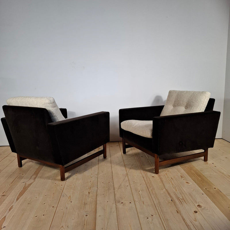 Coppia di Poltrone Vintage Rivestite in Velluto Hermès e Bouclé di Lino – Mid-Century Modern