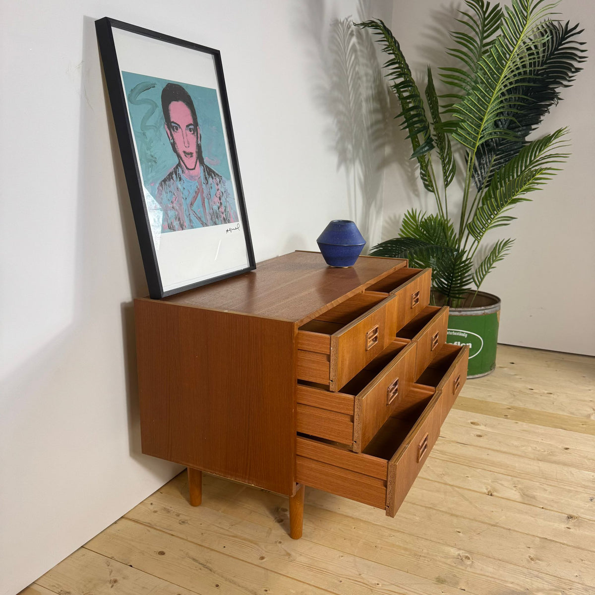 Piccola Cassettiera Vintage Danese Anni ’60 in Teak a Sei Cassetti – Mid-Century Modern