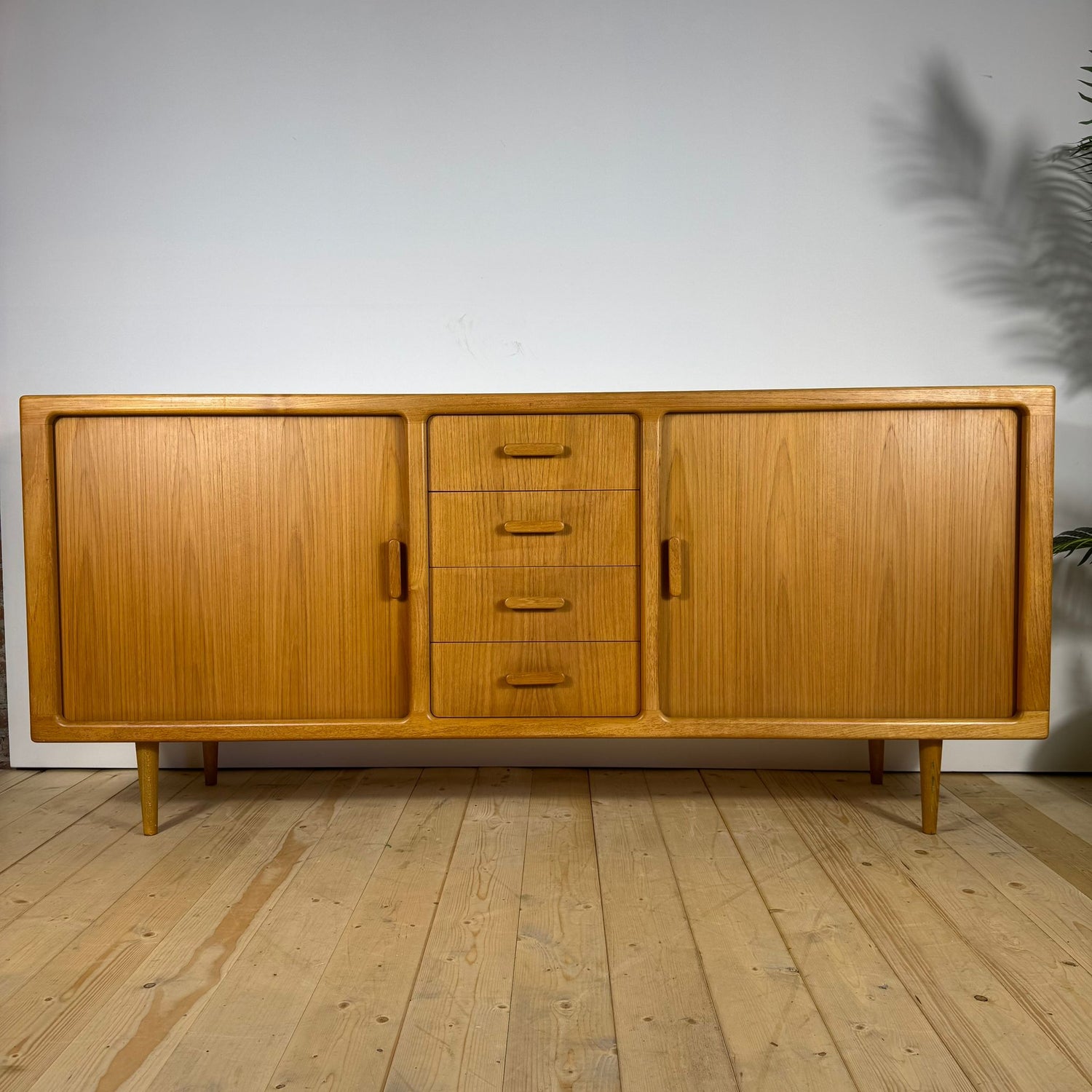 Sideboard Vintage Danese Anni ’60 in Teak con Ante Scorrevoli e Cassetti – Mid-Century Modern