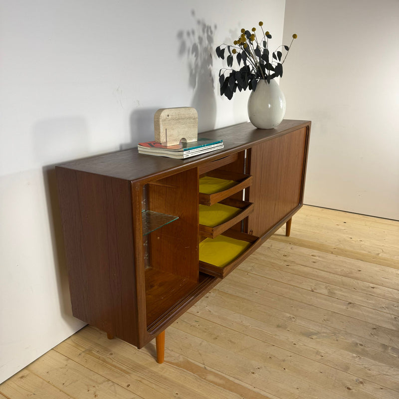 Sideboard Mid-Century Modern in Teak con Ante Scorrevoli – Design Scandinavo Anni ’60