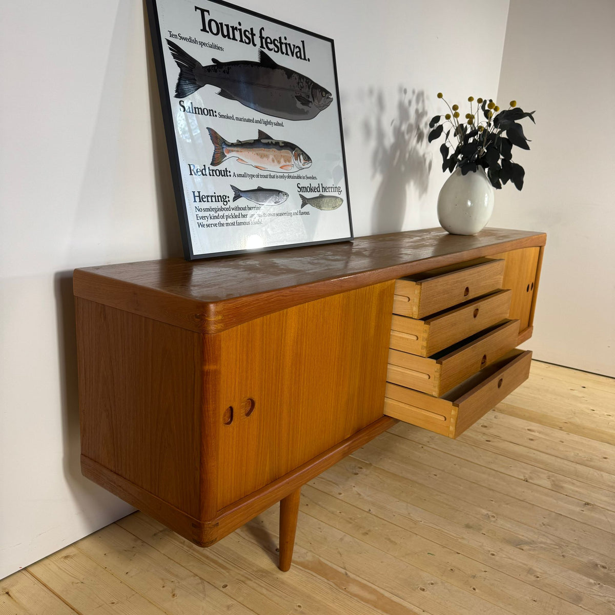 Sideboard Vintage di H.W. Klein per Bramin in Teak – Design Danese Anni ’60
