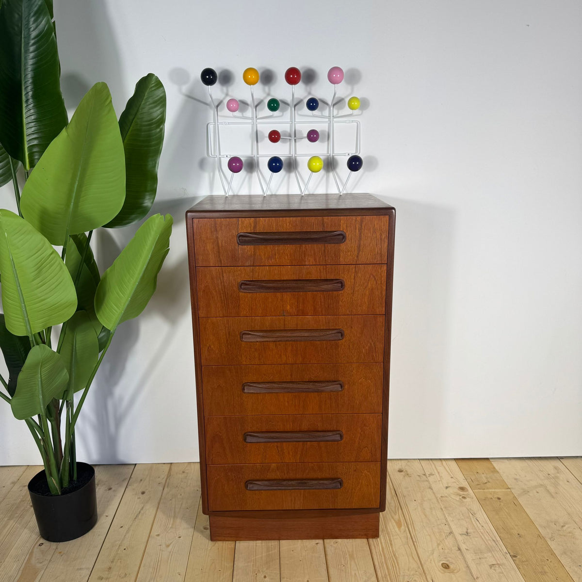 Cassettiera G-Plan in Teak – Eleganza Mid-Century del Design Britannico