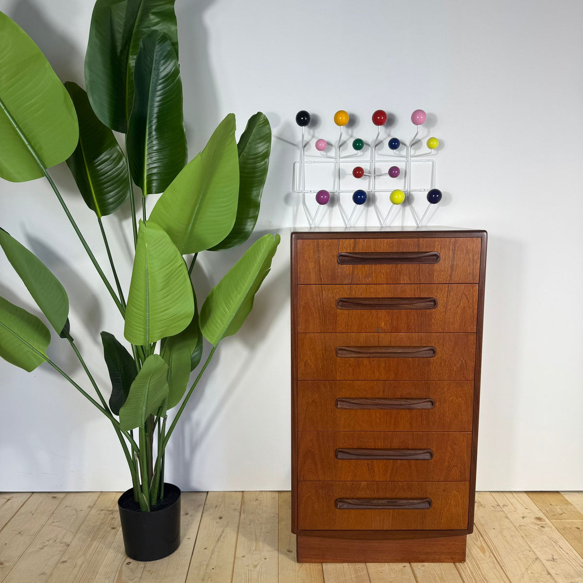 Cassettiera G-Plan in Teak – Eleganza Mid-Century del Design Britannico