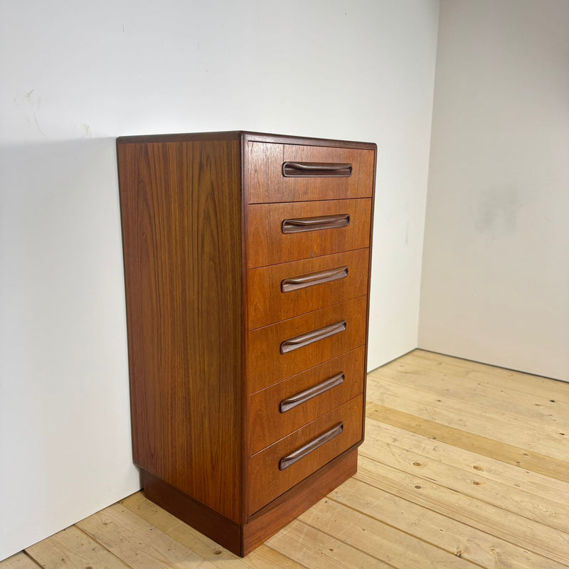 Cassettiera G-Plan in Teak – Eleganza Mid-Century del Design Britannico