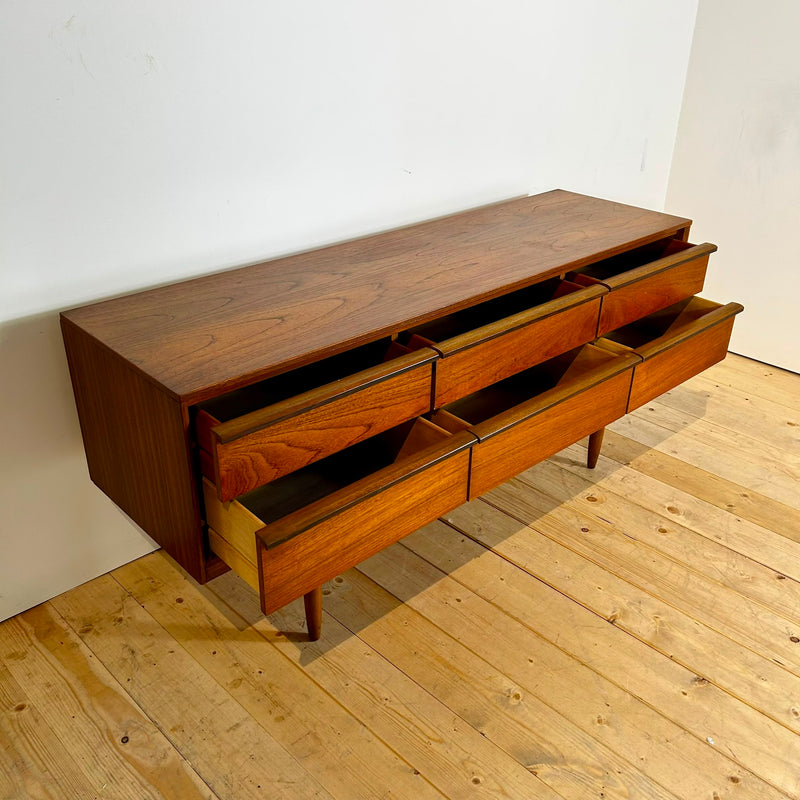 Cassettiera Austinsuite in teak, anni ’60