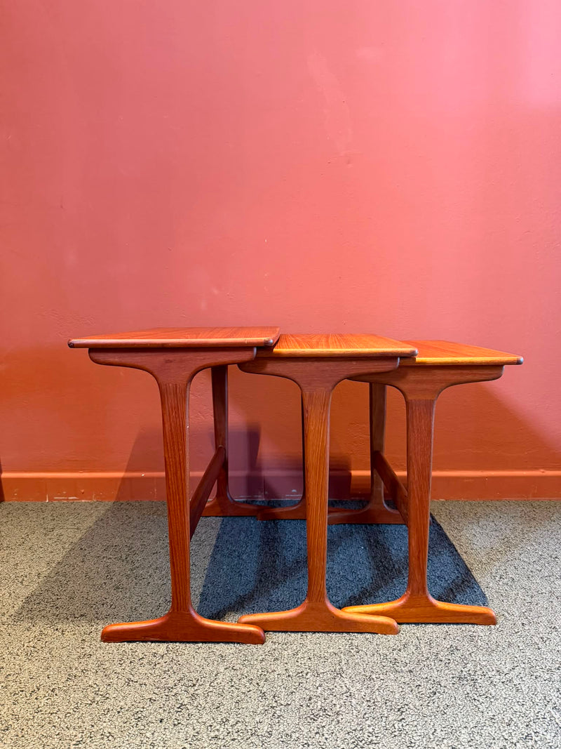 Set di 3 nesting tables in Teak  – Design Danese Anni '60 (Copia)