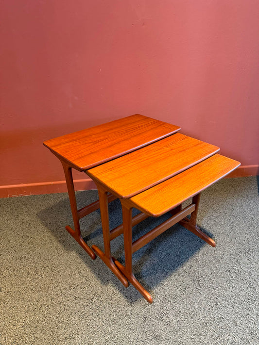 Set di 3 nesting tables in Teak  – Design Danese Anni '60 (Copia)