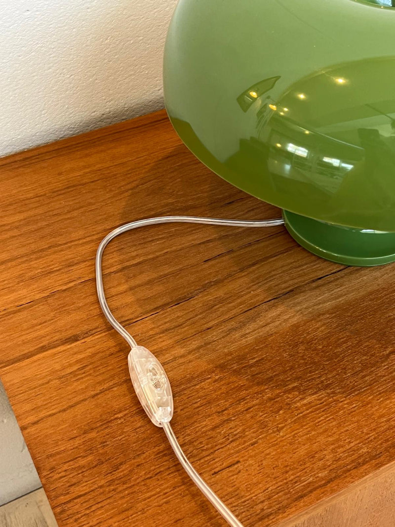 Lampada da tavolo Nessino di Artemide verde, Giancarlo Mattioli