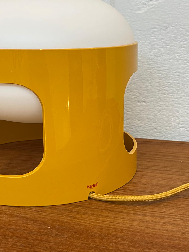 Lampada da tavolo KD28 gialla di Joe Colombo per Kartell, 1960