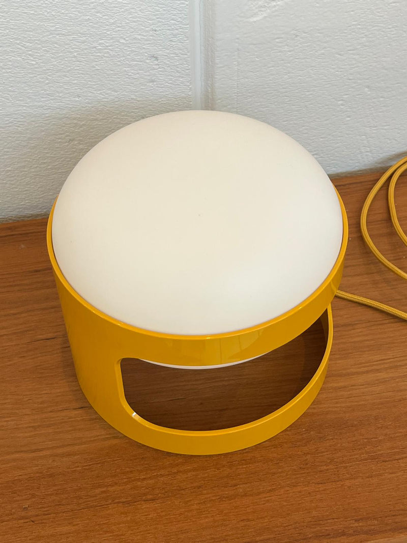 Lampada da tavolo KD28 gialla di Joe Colombo per Kartell, 1960