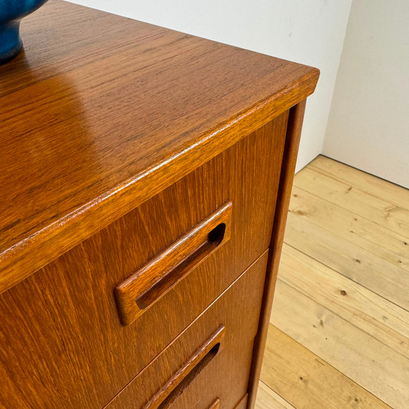 Cassettiera in teak con quattro cassetti, Danimarca 1960