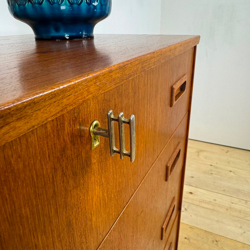 Cassettiera in teak con quattro cassetti, Danimarca 1960