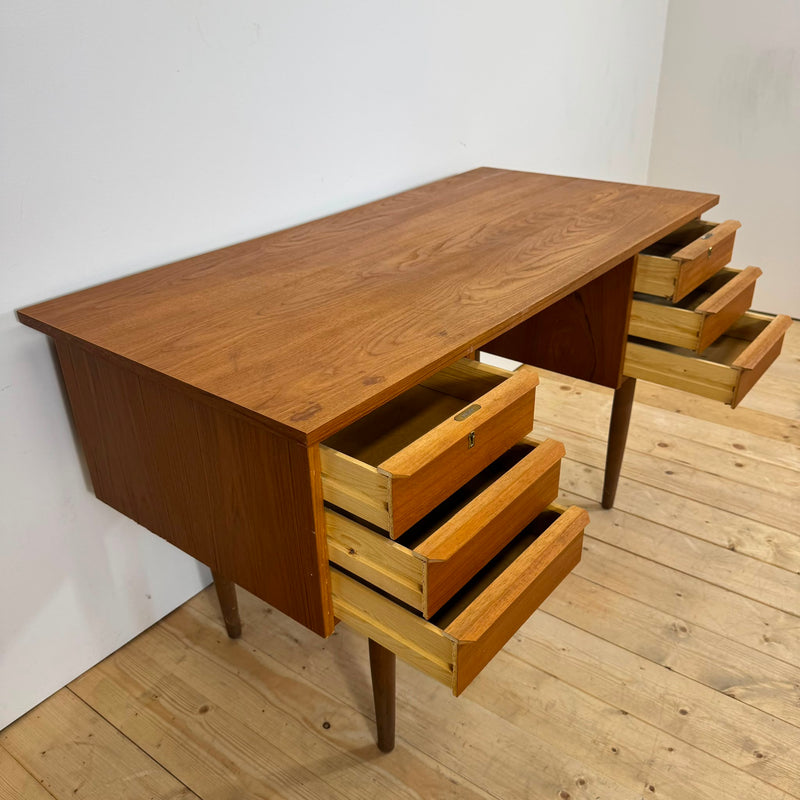Scrittoio danese in teak, 1960