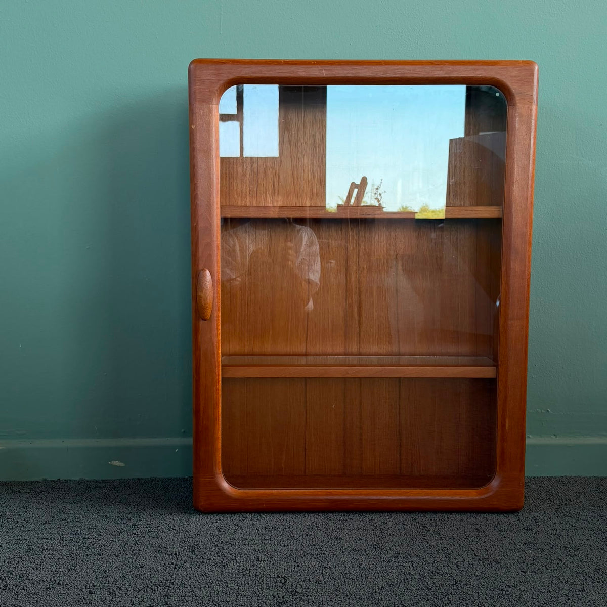 Vetrina in teak di Dyrlund, anni ’60