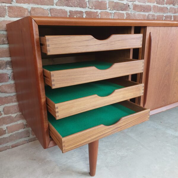 Credenza HP Hansen Møbelindustri, Danimarca 1960