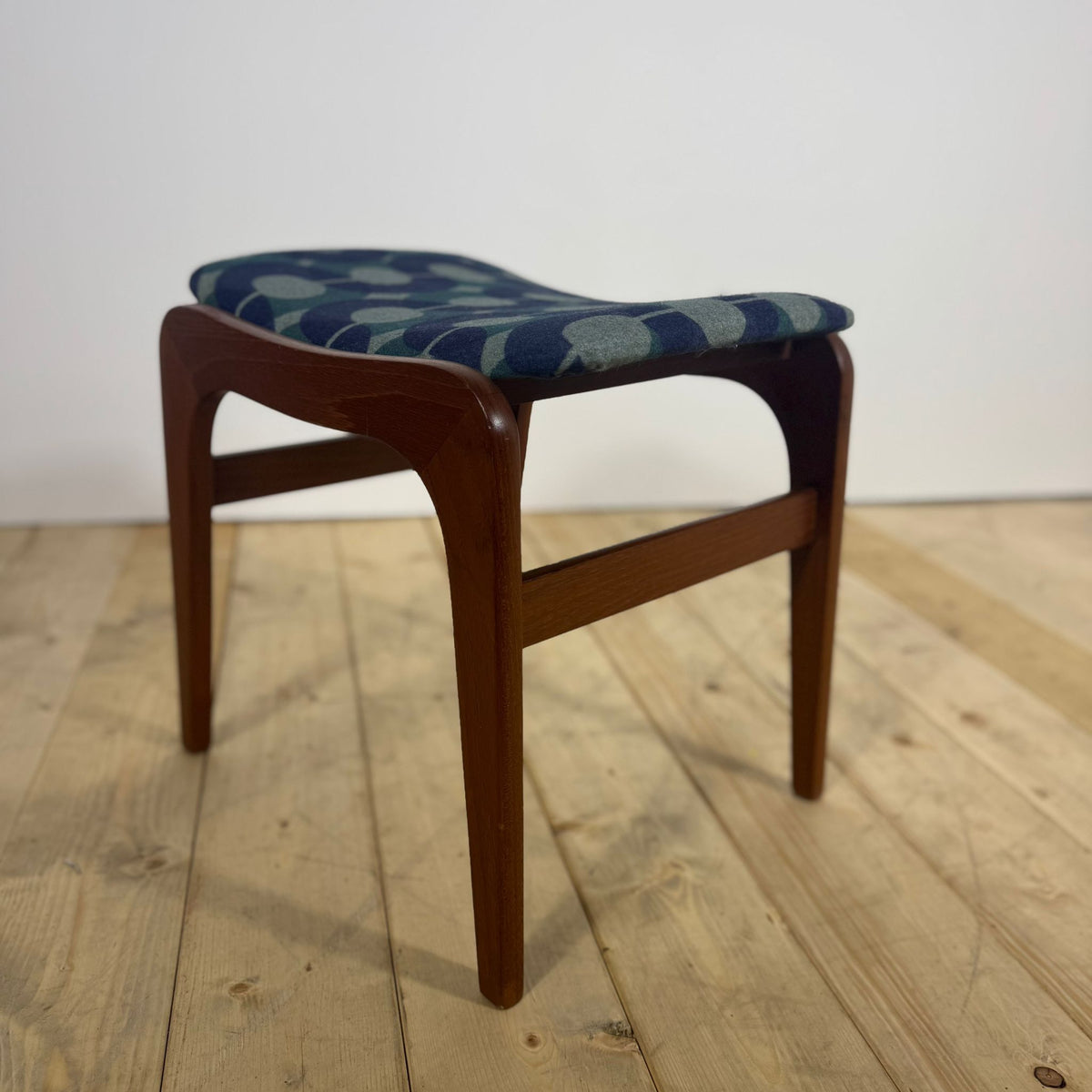 Poggiapiedi Vintage in Teak – Design Danese (Anni '60)