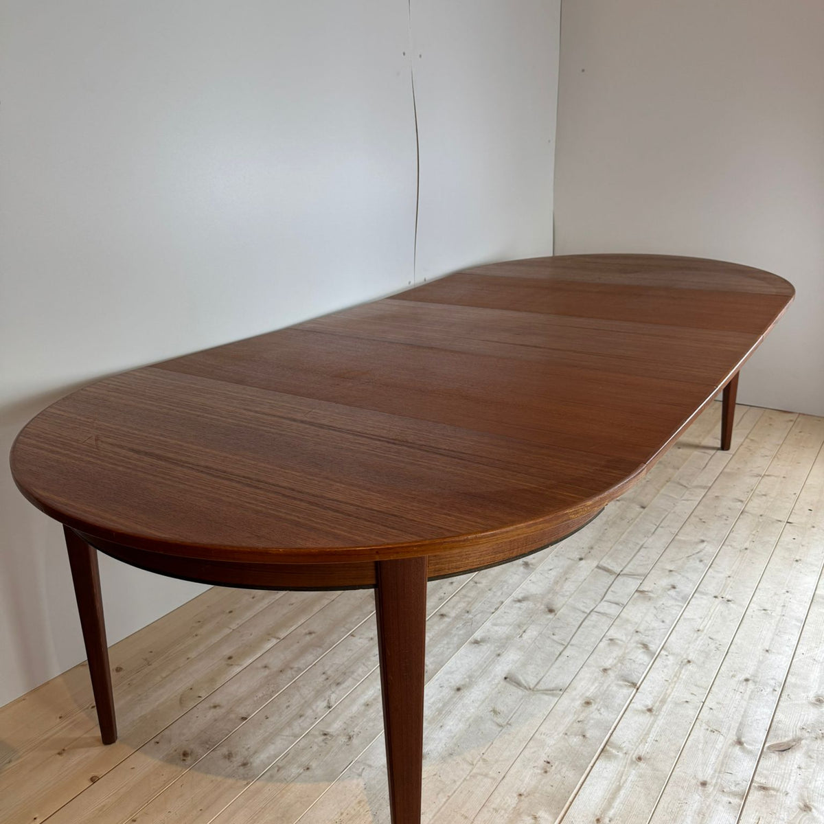 Tavolo da pranzo rotondo in teak con 3 estensioni, Danimarca 1960