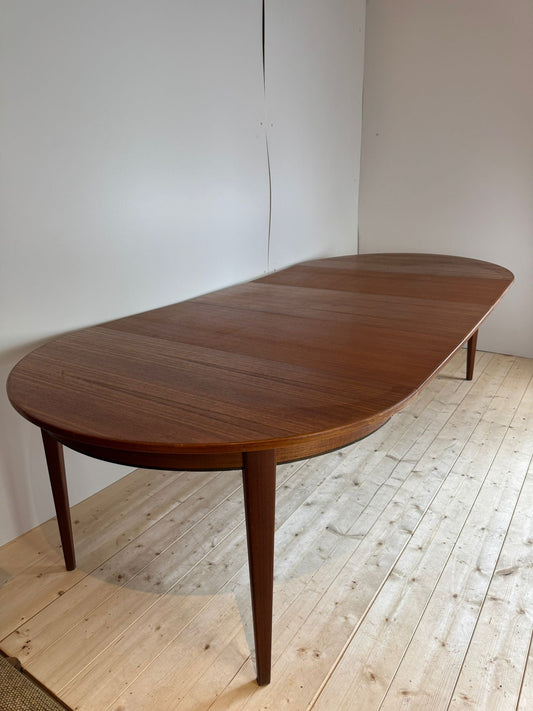 Tavolo da pranzo rotondo in teak con 3 estensioni, Danimarca 1960