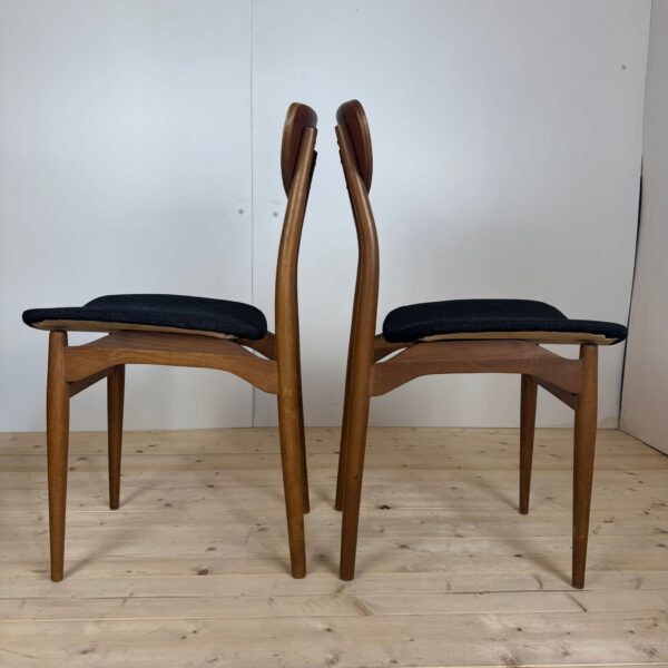 Coppia di sedie da pranzo, teak e tessuto grigio