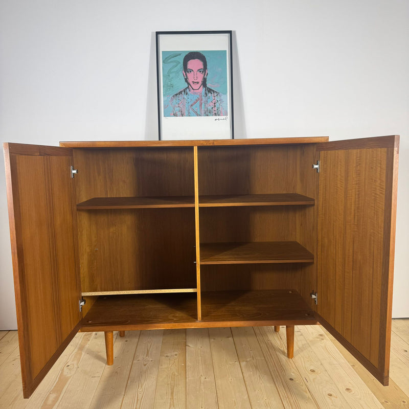 Sideboard alta in teak di H.W. Klein per Bramin – Danimarca