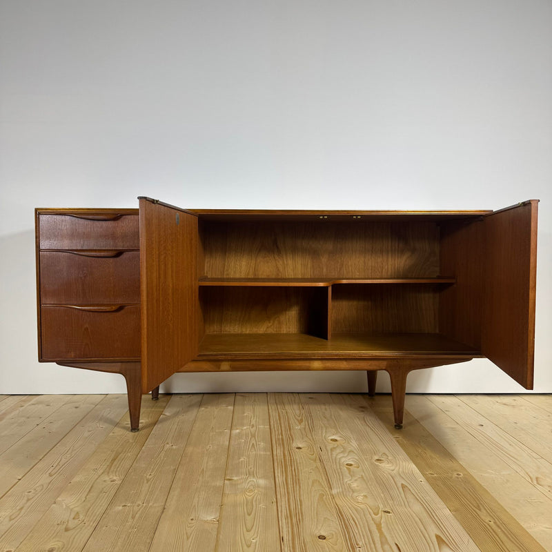 “Sideboard vintage in teak – McIntosh Furniture, anni ’60”