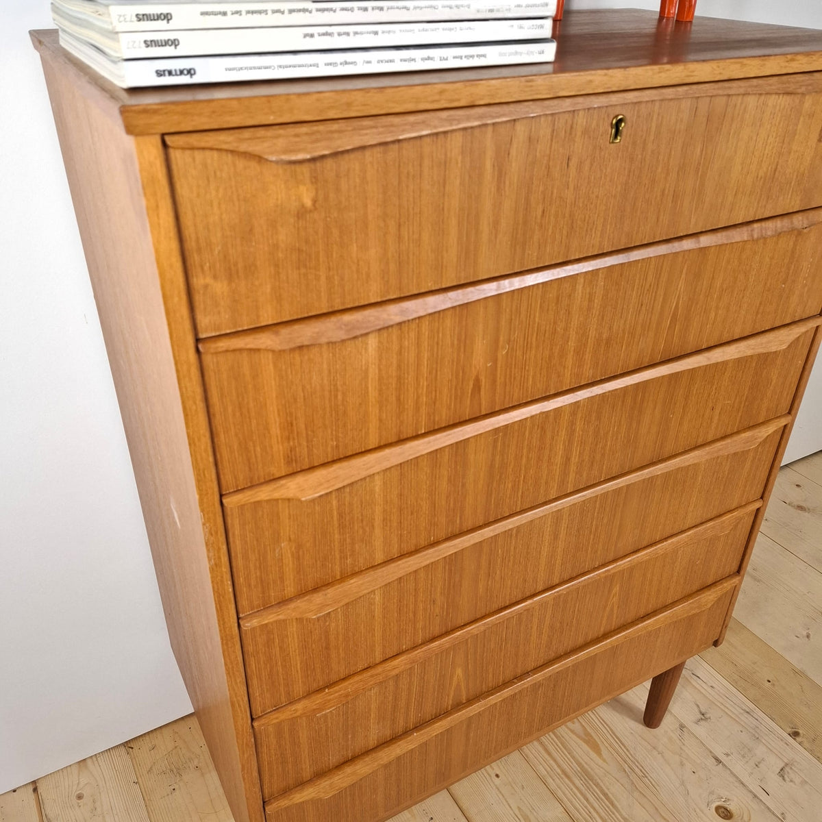 Cassettiera Danese in Teak a Sei Cassetti – Design Scandinavo Mid-Century, Anni ’60