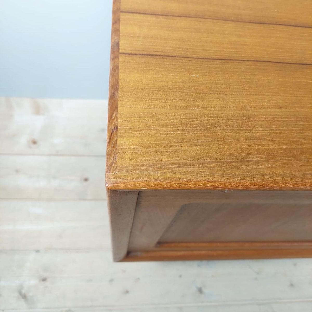 Sideboard con cassetti di H.W. Klein per Bramnin, Danimarca 1960