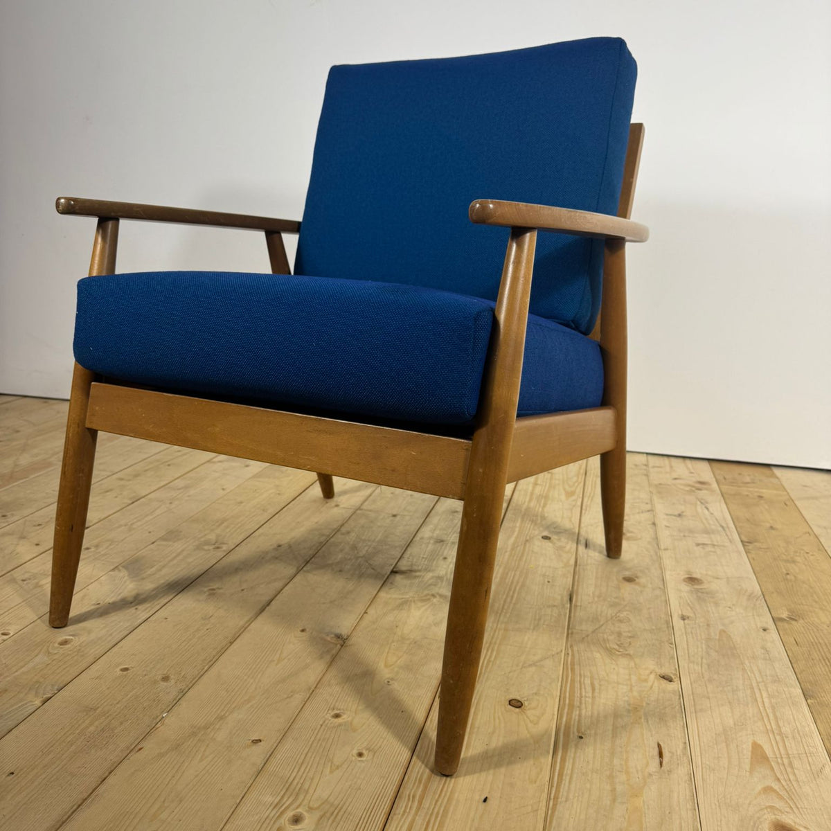 Poltrona Danese Anni ’60 – Seduta Mid-Century in Teak e Tessuto