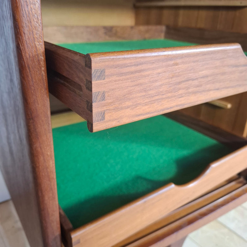 Sideboard H.P. Hansen in Teak – Credenza Danese Mid-Century Anni ’60