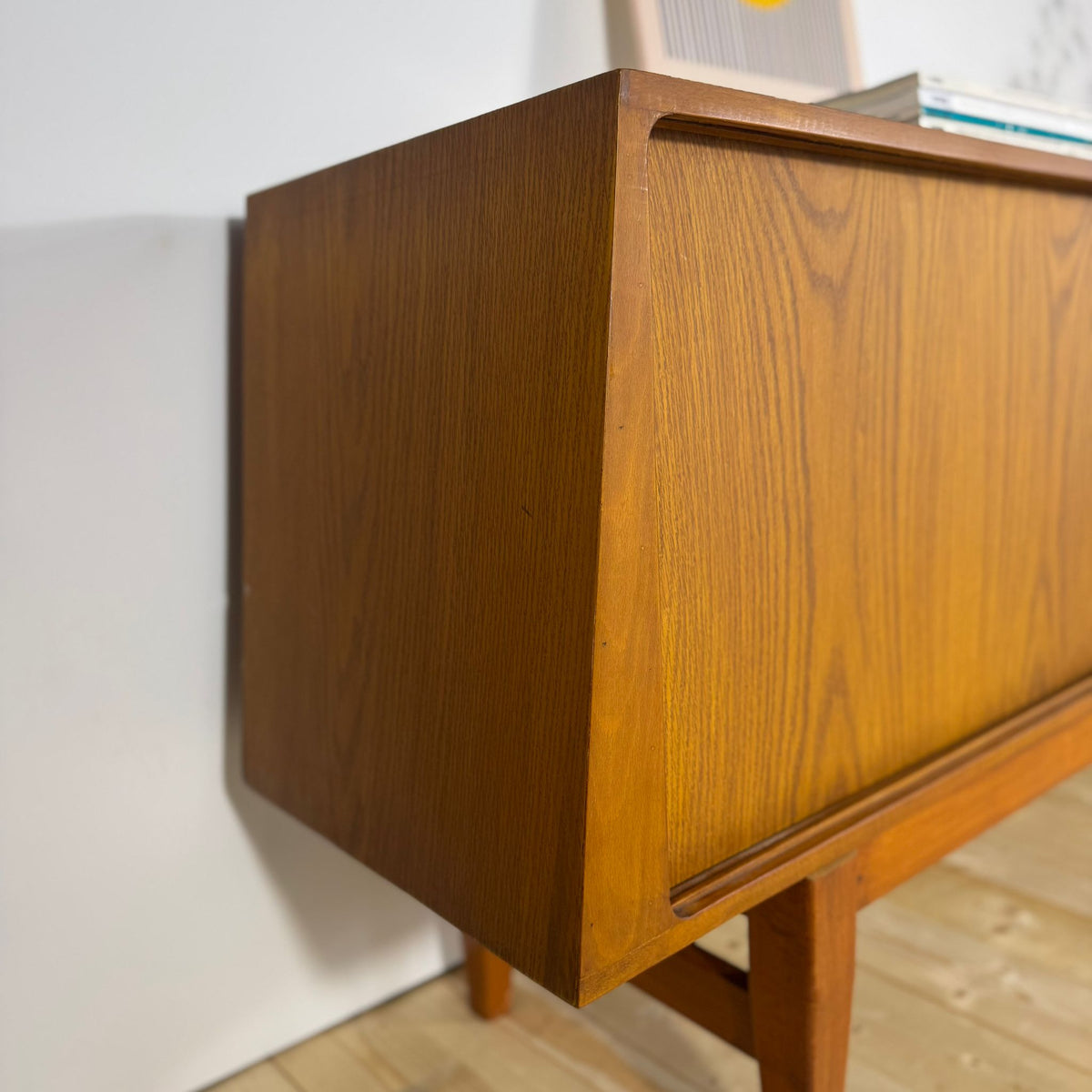 Sideboard in Teak Danese Anni ’60 – Ante Scorrevoli e Cassetti