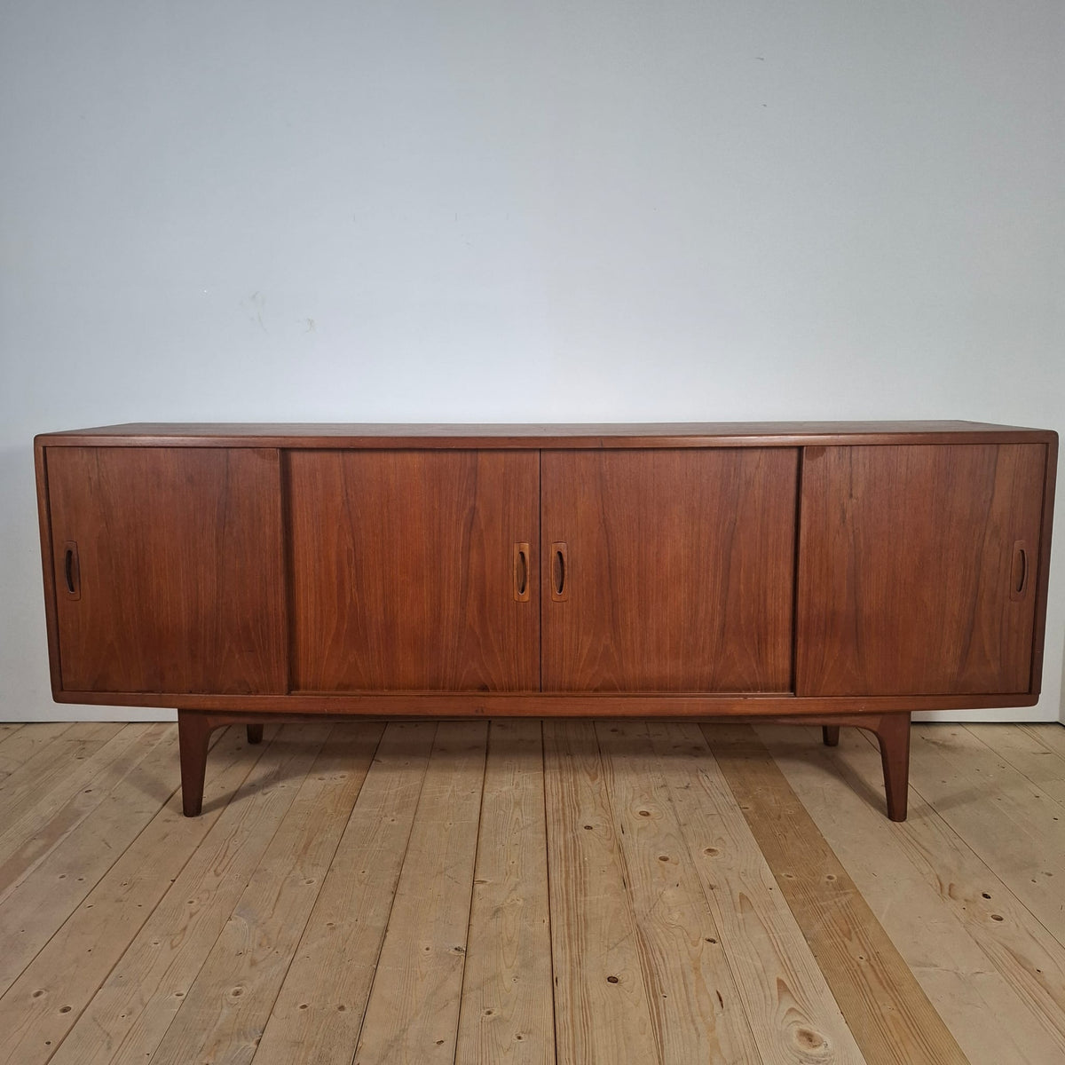 Sideboard H.P. Hansen in Teak – Credenza Danese Mid-Century Anni ’60