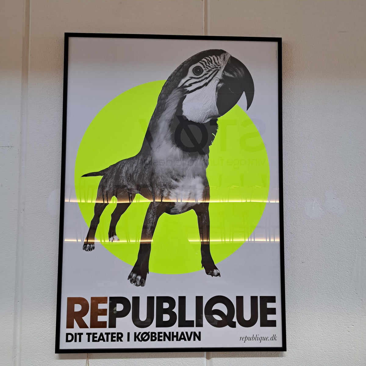 Poster con cornice in vetro