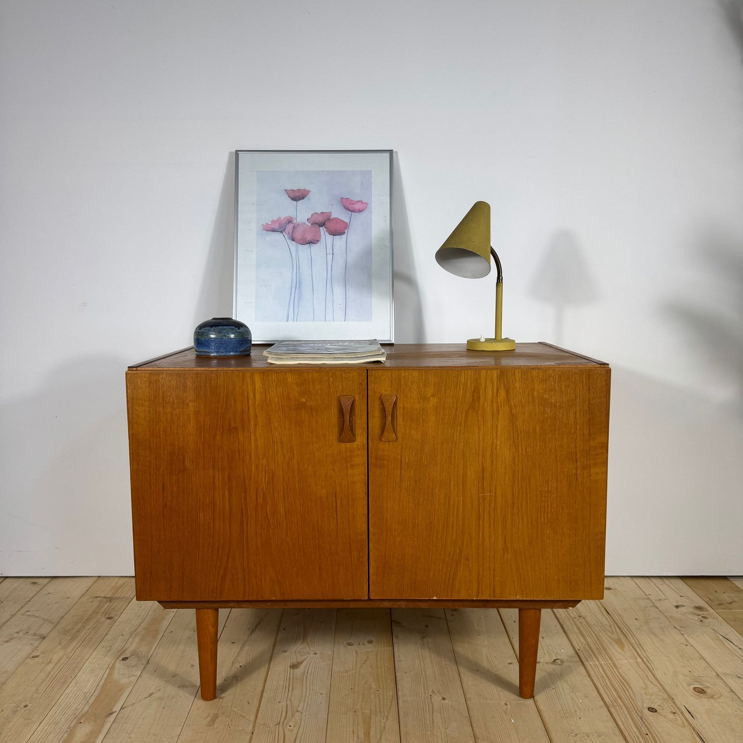 Sideboard Mid-Century Modern in Teak con Cassetti Interni