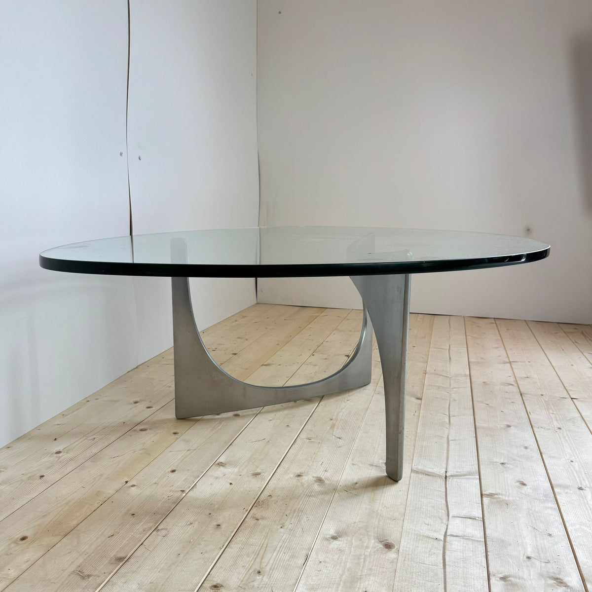 Tavolino in alluminio e vetro, Knut Hesterberg, 1970