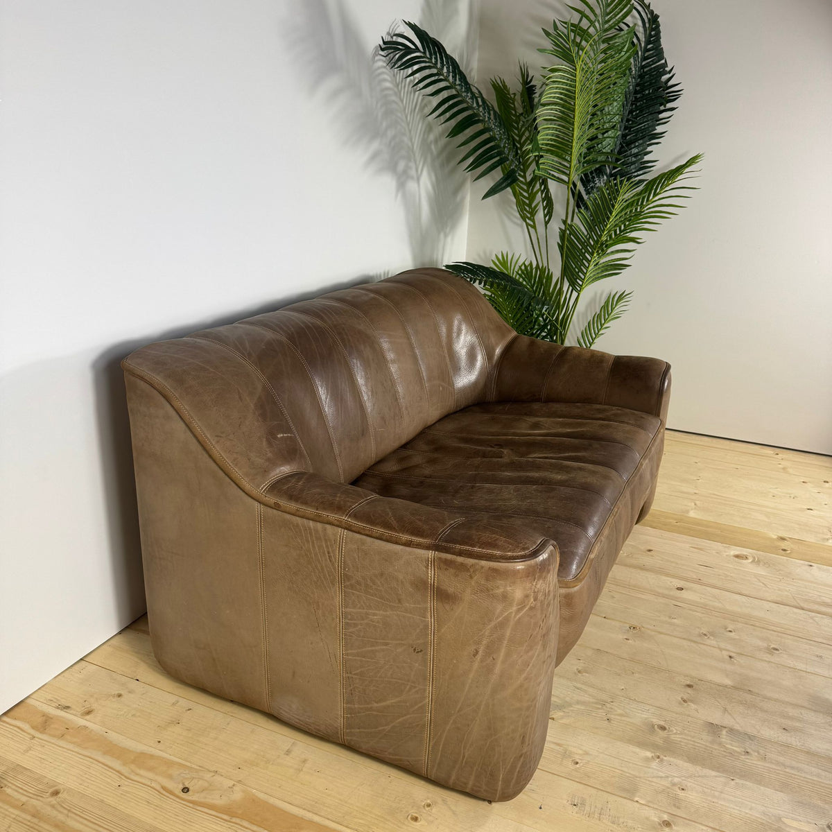 Divano De Sede DS-44 in Pelle di Bufalo Marrone – Svizzera Anni ’70