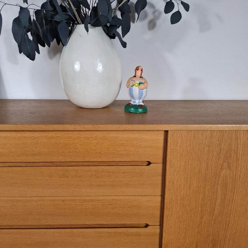 Sideboard “Arild” di Nils Jonsson per Troeds – Svezia, 1960 in legno di rovere