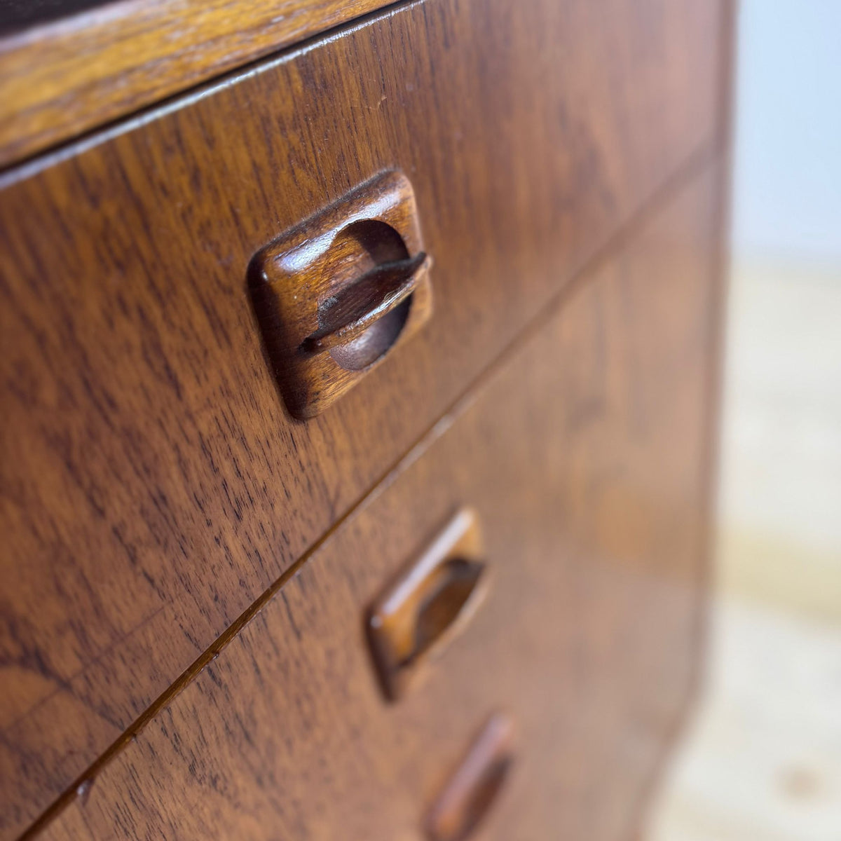 Piccola Cassettiera in Teak – Design Danese Mid-Century Modern, Anni ’60