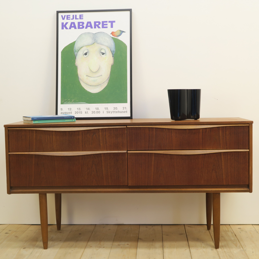 Cassettiera Austinsuite in teak, anni ’60