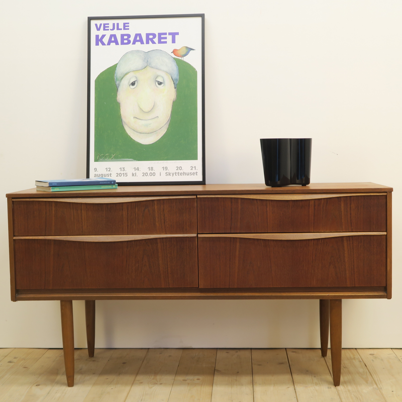 Cassettiera Austinsuite in teak, anni ’60