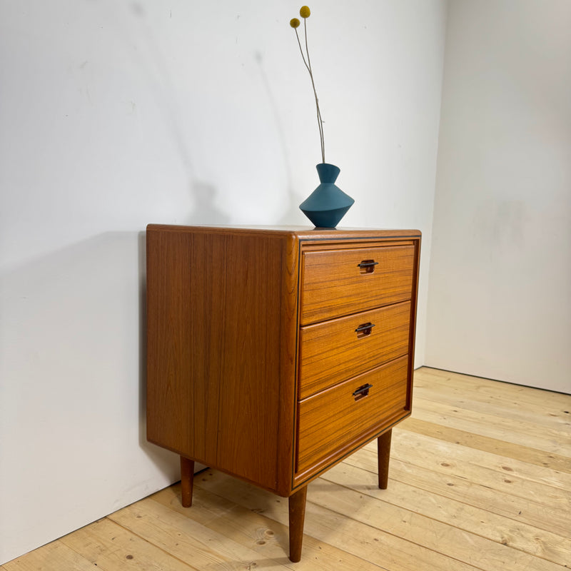 Piccola cassettiera in teak a tre cassetti, Danimarca 1960