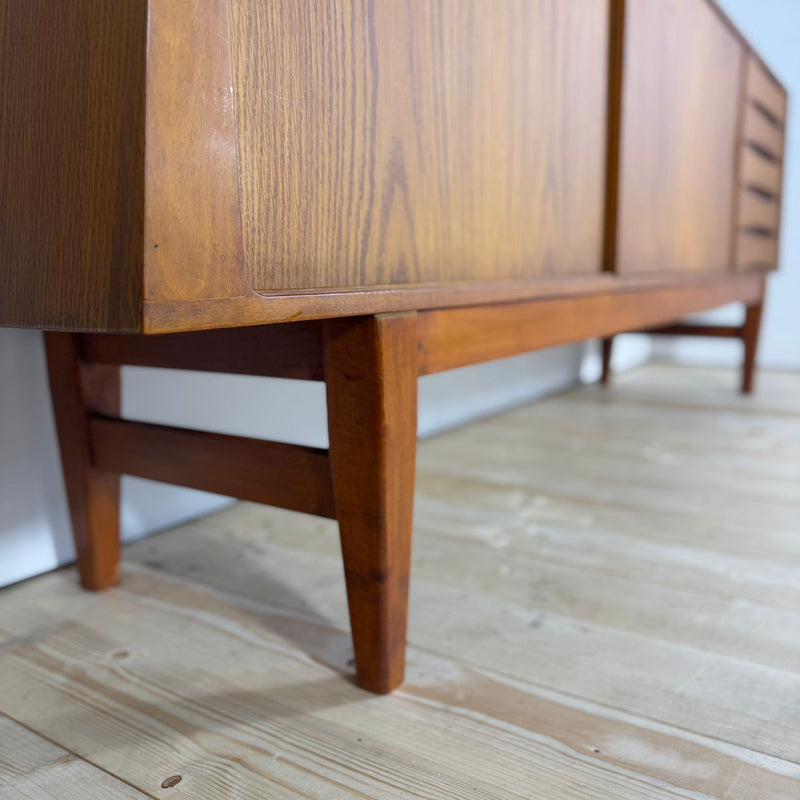 Sideboard in Teak Danese Anni ’60 – Ante Scorrevoli e Cassetti
